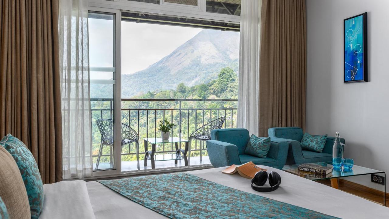 The Panoramic Getaway Hotel Munnar Kültér fotó View of Mount Apo from the hotel