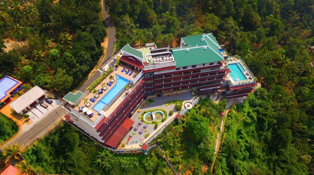 The Panoramic Getaway Hotel Munnar Kültér fotó Aerial view of the hotel